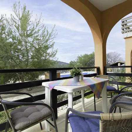 Bilice By Interhome 시베니크